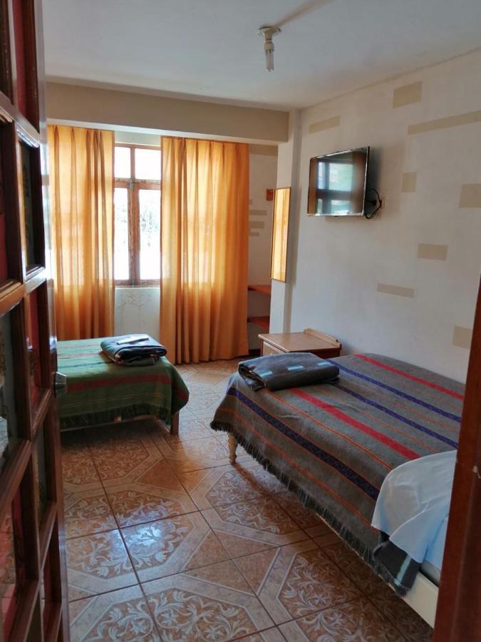 Hostal Dulzura Caraz Екстер'єр фото