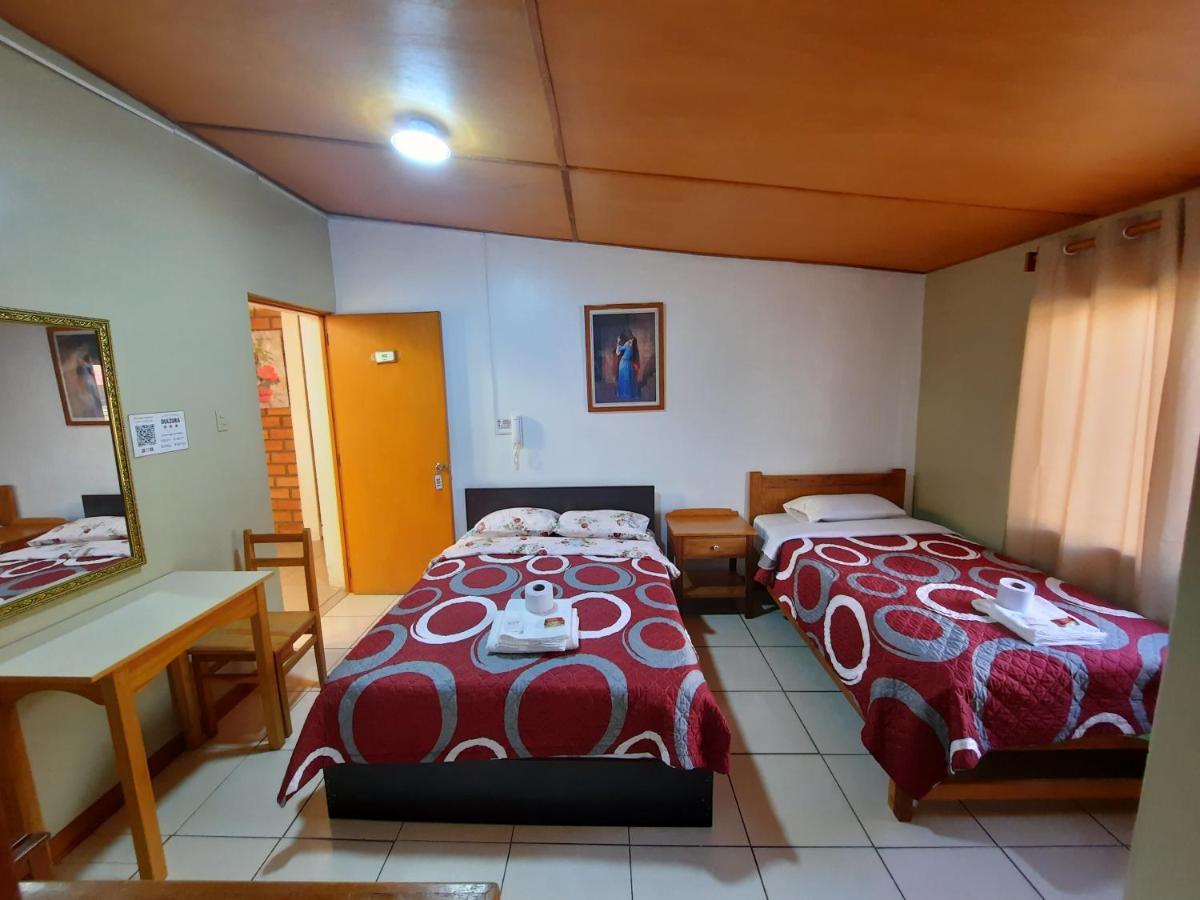 Hostal Dulzura Caraz Екстер'єр фото